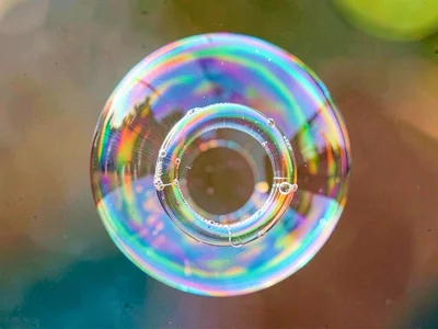 Bubble in bubble nested structure