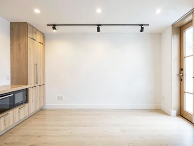 Interior even light