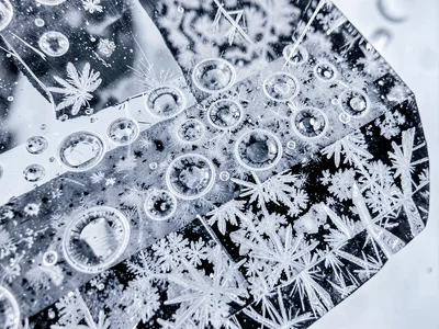 Cross-section of ice core showing trapped air bubble patterns
