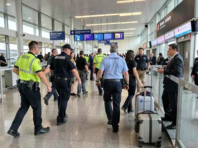 Airport security rush