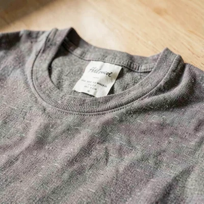 Helmar-mineralcut close-up of soft modal jersey on a lounge tee, fine fiber bloo