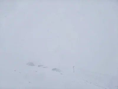 Fog meeting snow creating continuity