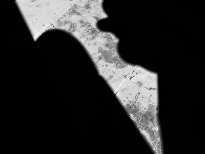 Shadow and light equal weight