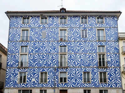 Pinwheel Facade — Rotating Geometric Pattern Across Six Stories