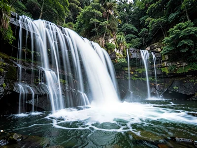 Waterfall side motion emphasizing flow