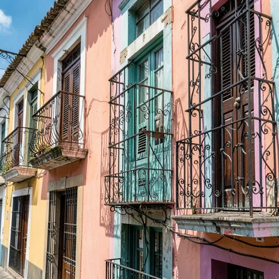 Salvador Pelourinho color, Bahian colonial saturation, Iron balconies with curli