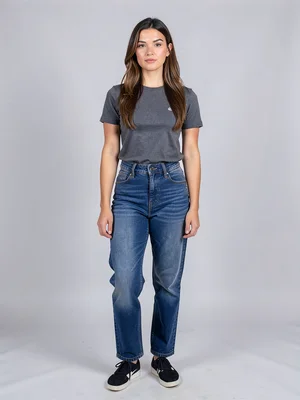 Full body studio look