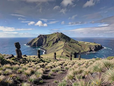 Edge-of-world isolation on Rapa Nui, The empty Pacific horizon from the most iso