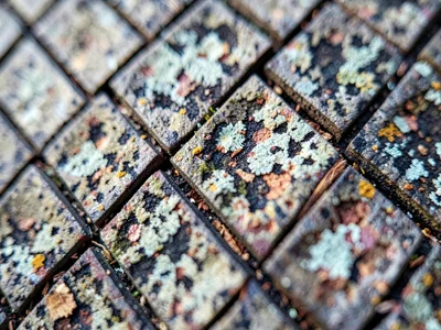 Ash tight diamond pattern