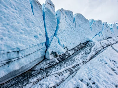 Banding in ice showing flow history