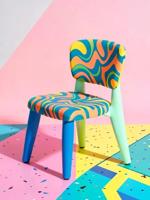 Four-Color Memphis Chair
