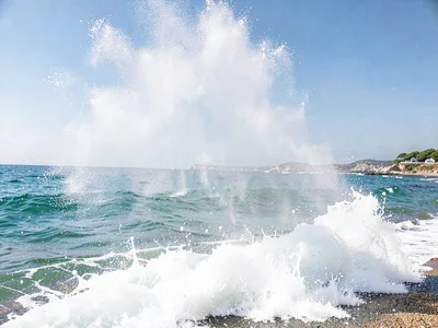 Clear day light spray catching