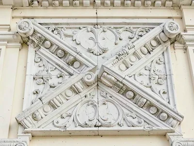 Architectural detail repetition