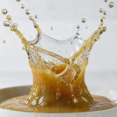 Splashing liquid food