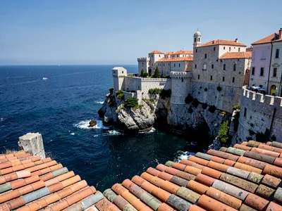 Fort Lovrijenac against Adriatic