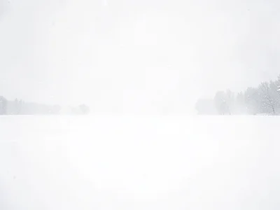 Horizon suggestion in near-whiteout