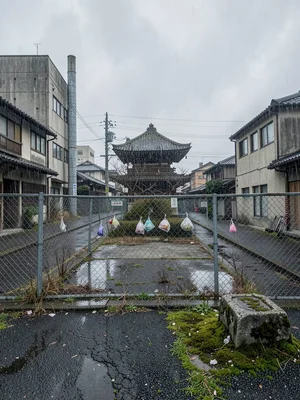 Forgotten shrine between factories