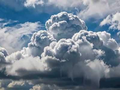 Dissolving cumulus showing cellular structure as it evaporates