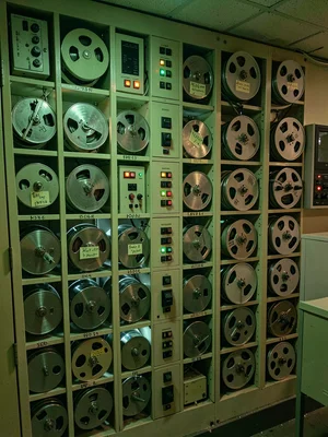 Tape Reel Storage Wall Numbered Canisters
