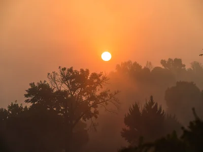 Smog sunrise orange intensity