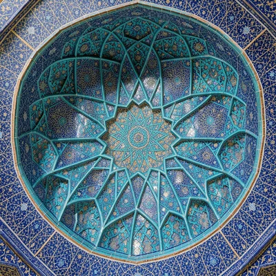Isfahan Safavid tilework, turquoise geometric infinity, Dome interior with radia