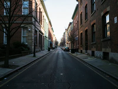 Quiet street between daylight and dark