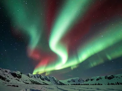 Green and red simultaneously visible in layers