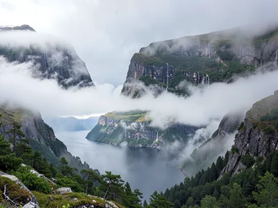 Mist clearing to reveal valley in stages