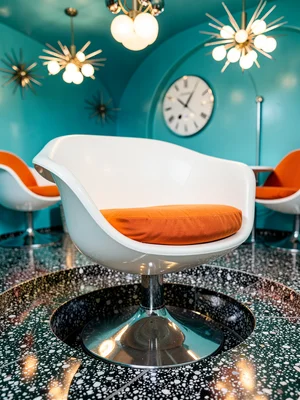 Tulip Chair Pedestal Base Close-Up