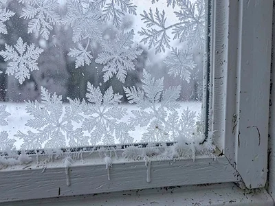 Frost at door jamb cold bridge