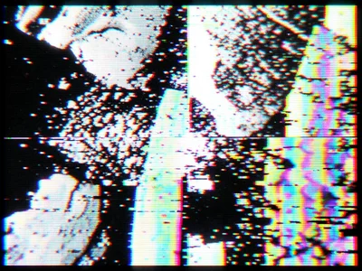 Video interlacing artifact, fast motion creating comb-tooth edge on moving objec