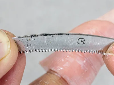 Razor blade edge