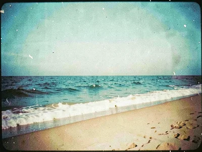 Beach with aqua color shift