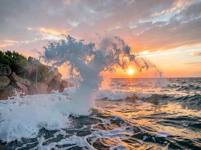 Sunset through spray diffusion