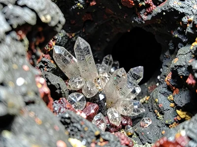 Crystal clusters in volcanic void cavity