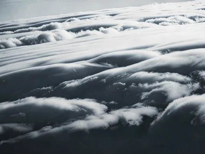 Billows in stratified cloud layer showing wave dynamics