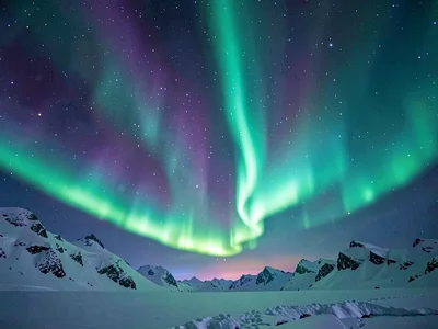 Proton aurora as diffuse glow without structure