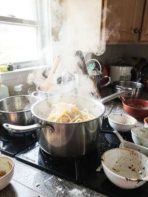 Massive steam cloud from boiling pasta pot