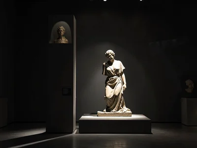 Museum spotlight on sculpture