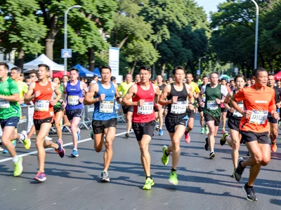 Runners in marathon blur