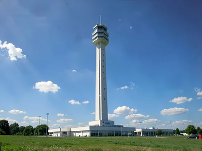 Cumulus field with one dominant tower