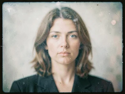 Portrait through fogged glass effect