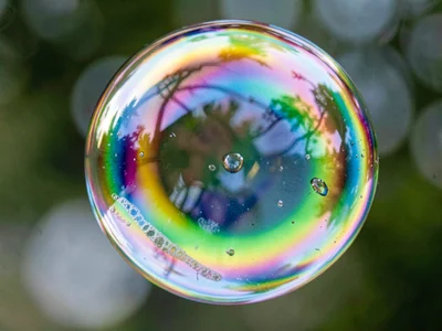 Dome bubble showing complete color range