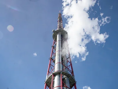 Tower structure showing strong updraft