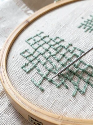 Seed Stitch Fill in Sage Green