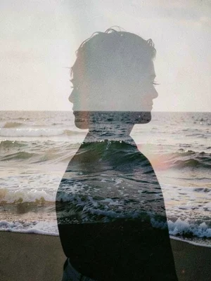 Ocean waves through figure