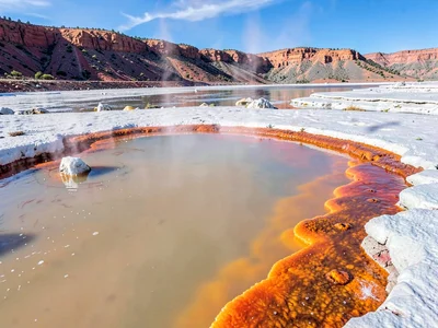 Grand Prismatic edge showing orange bacterial mat