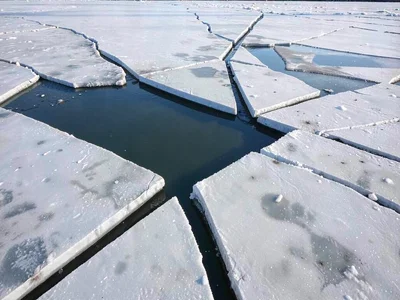 Open water lead between ice plates