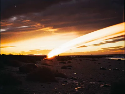 Sunset pan creating gradient streaks