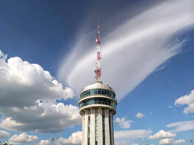 Anvil spreading at tropopause altitude